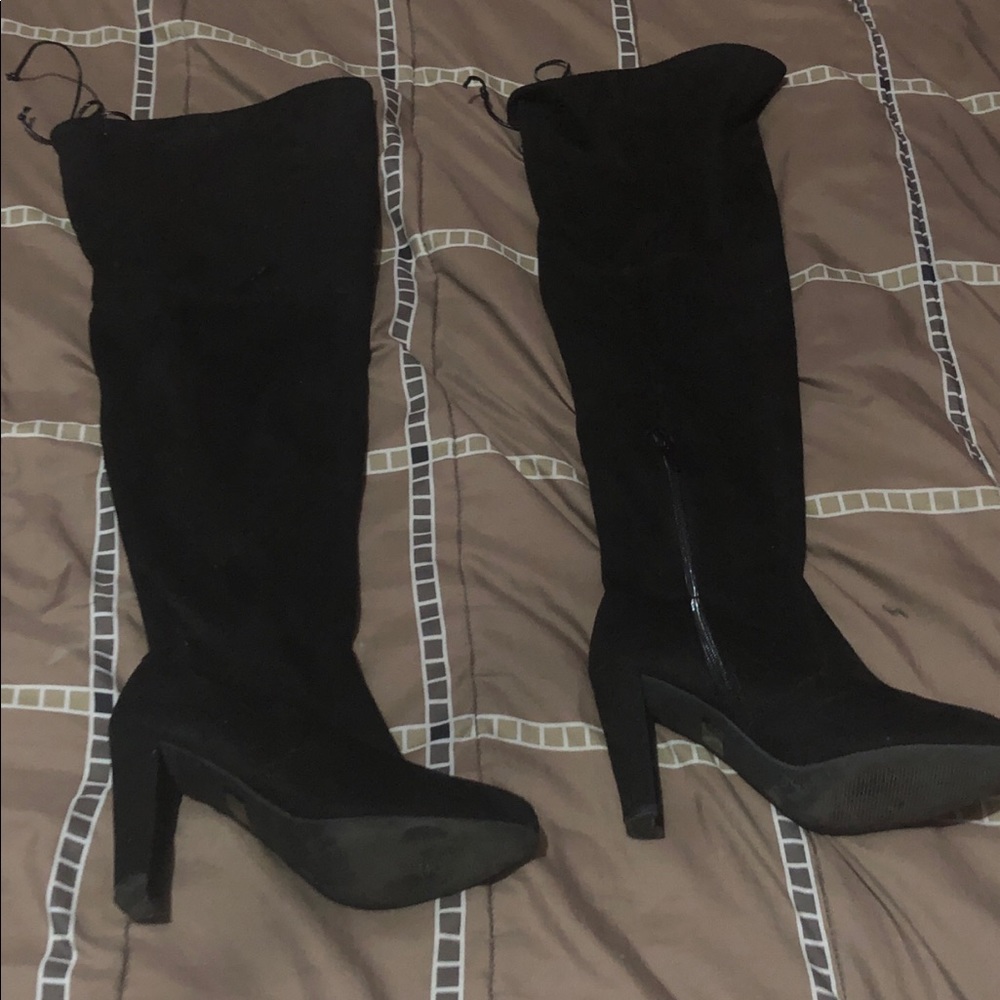 High heel boots